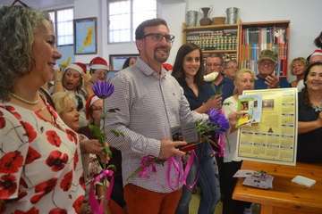  La Garita agradece al arqueólogo Abel Galindo los trabajos en el yacimiento de Los Melones (Foto Inma Perera)